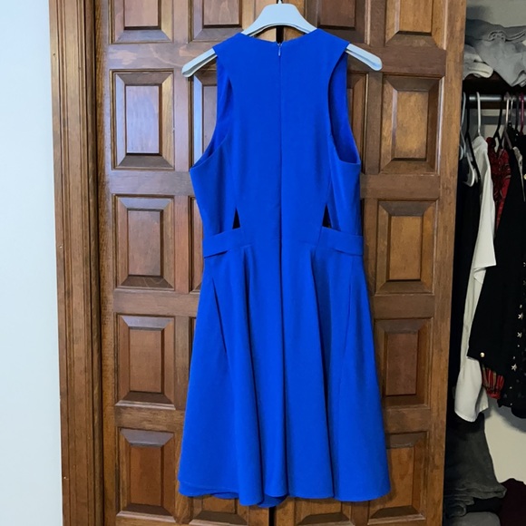 Women’s Cobalt Blue Cut out Cocktail Dress. Size small - Picture 5 of 8